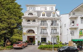 Ttr Moonstone Apart Hotel